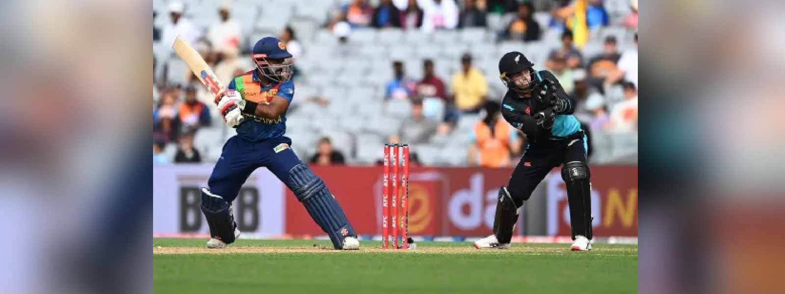 නවසීලන්තය පන්දු රැකීමට තීරණය කරයි